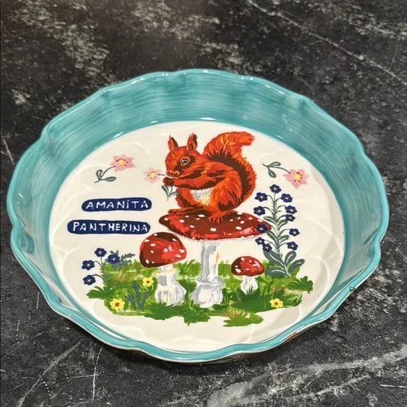 Anthropology Pie Dish - Picture 1 of 3